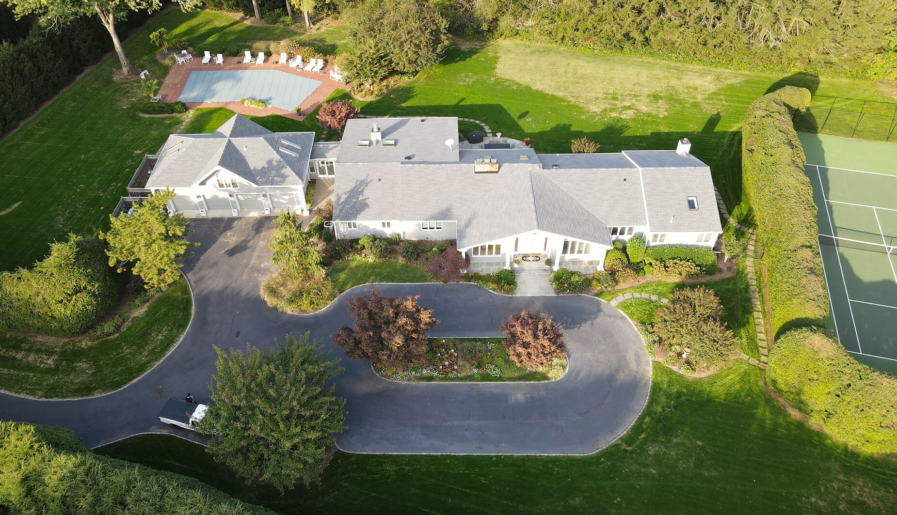 Best roofing company in West Islip 